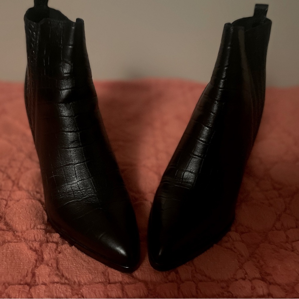 Marc Fisher LTD Black Alta, size 7